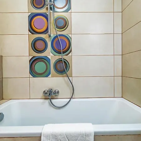 - Located By The Forest, Near Afi Mall, And Moments Away From The Old Town Brasov